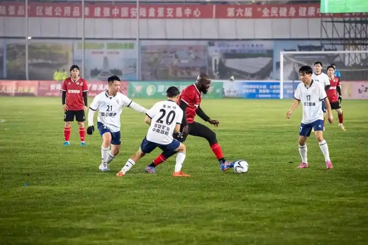 美洲杯：巴西 VS 巴拉圭